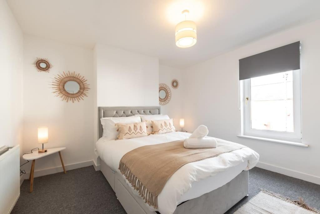 Beautiful 4 Bedroom House Reading Buitenkant foto