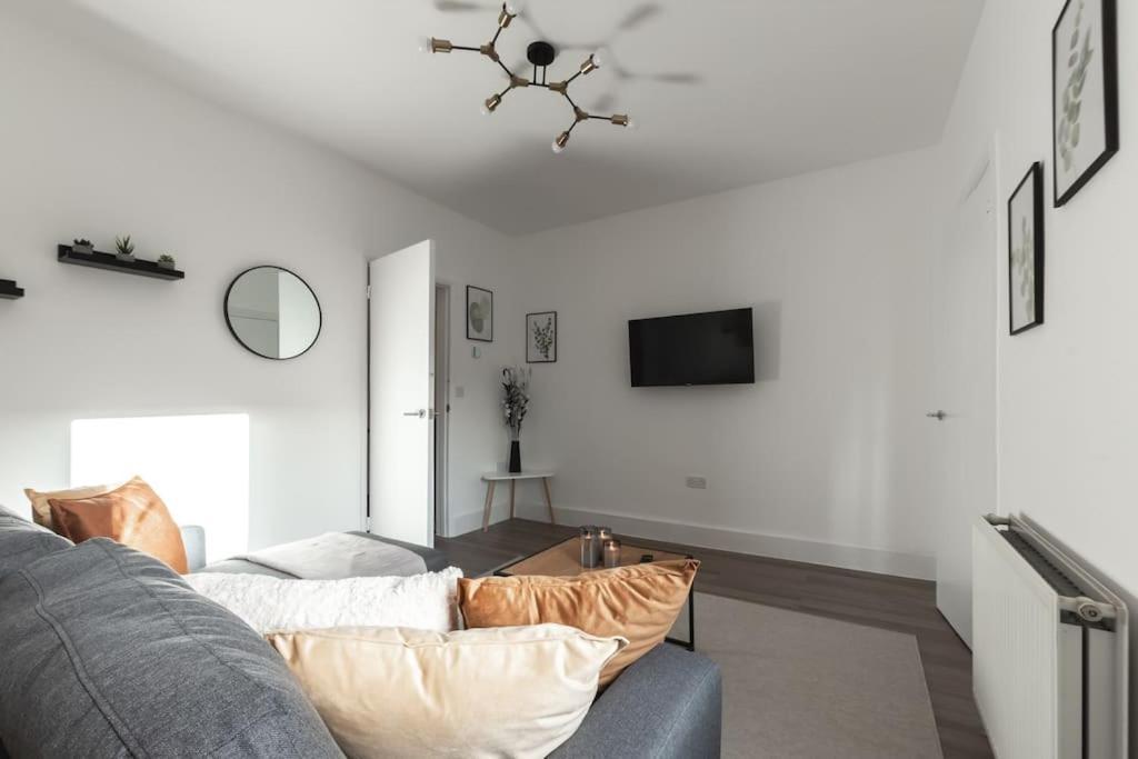 Beautiful 4 Bedroom House Reading Buitenkant foto
