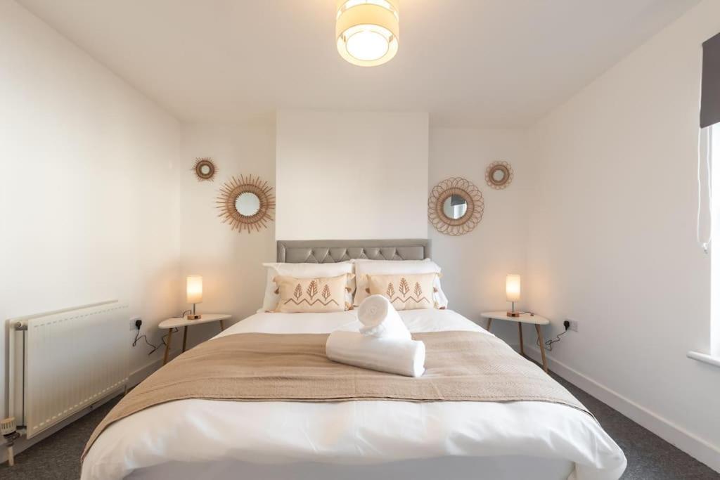 Beautiful 4 Bedroom House Reading Buitenkant foto