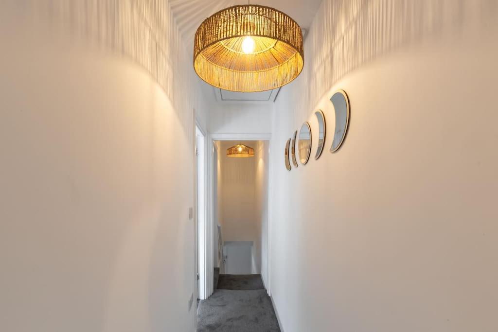 Beautiful 4 Bedroom House Reading Buitenkant foto