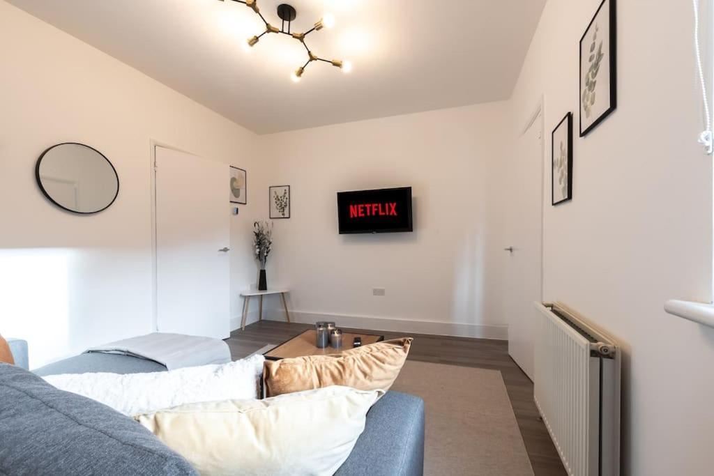 Beautiful 4 Bedroom House Reading Buitenkant foto