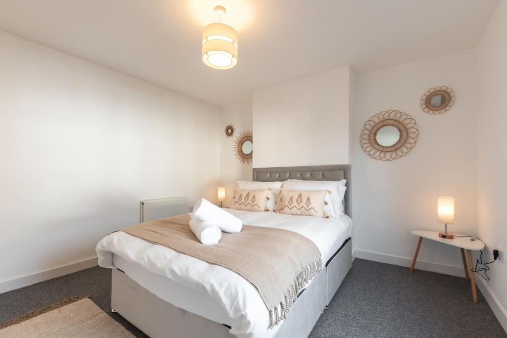 Beautiful 4 Bedroom House Reading Buitenkant foto